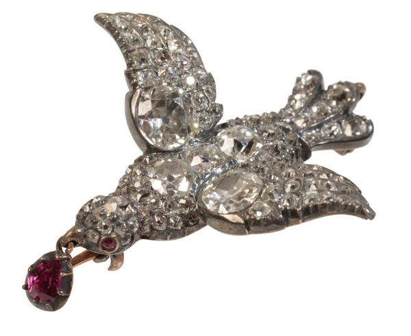 A VICTORIAN DIAMOND LOVE BIRD BROOCH