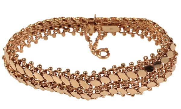 A YELLOW GOLD FANCY LINK BRACELET