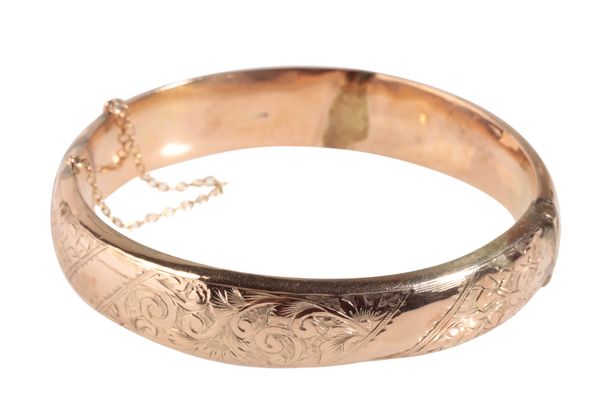 9CT GOLD HINGED BANGLE