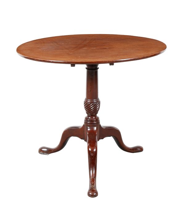 A GEORGE III MAHOGANY CIRCULAR TRIPOD TABLE