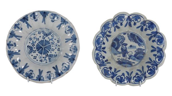 AN ENGLISH DELFT BLUE AND WHITE CHARGER