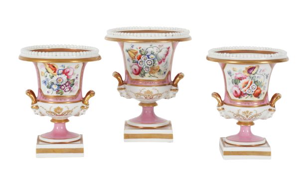 A GARNITURE OF THREE EARLY 19TH CENTURY TWO HANDLED URNS, PROBABLY DERBY