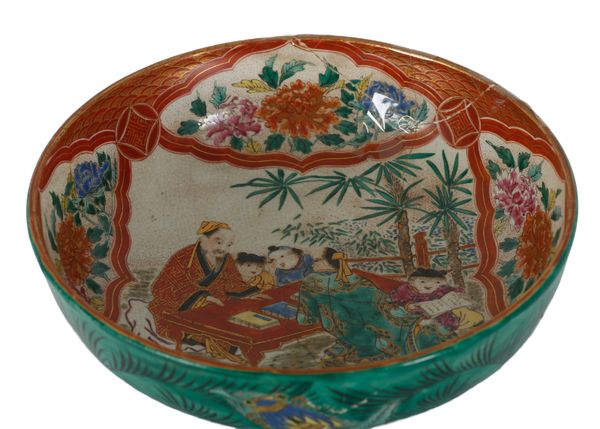 AN EARLY 20TH SATSUMA POTTERY BOWL