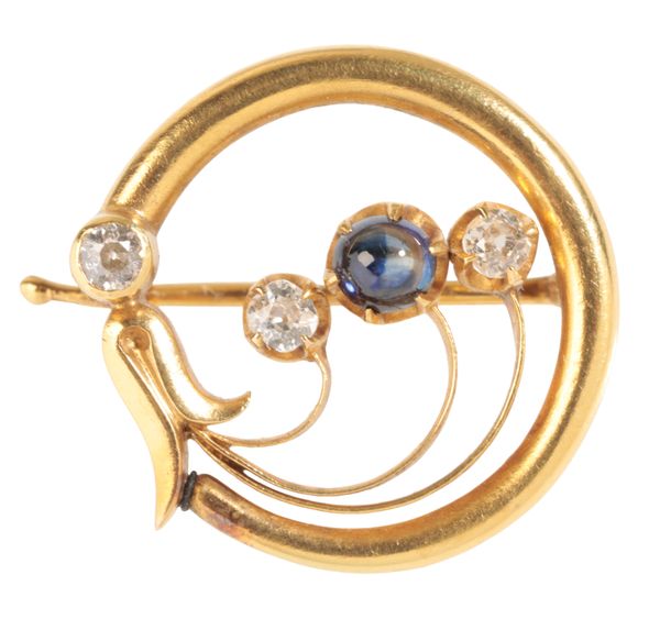 FABERGE: A SAPPHIRE, DIAMOND AND GOLD CIRCULAR BROOCH