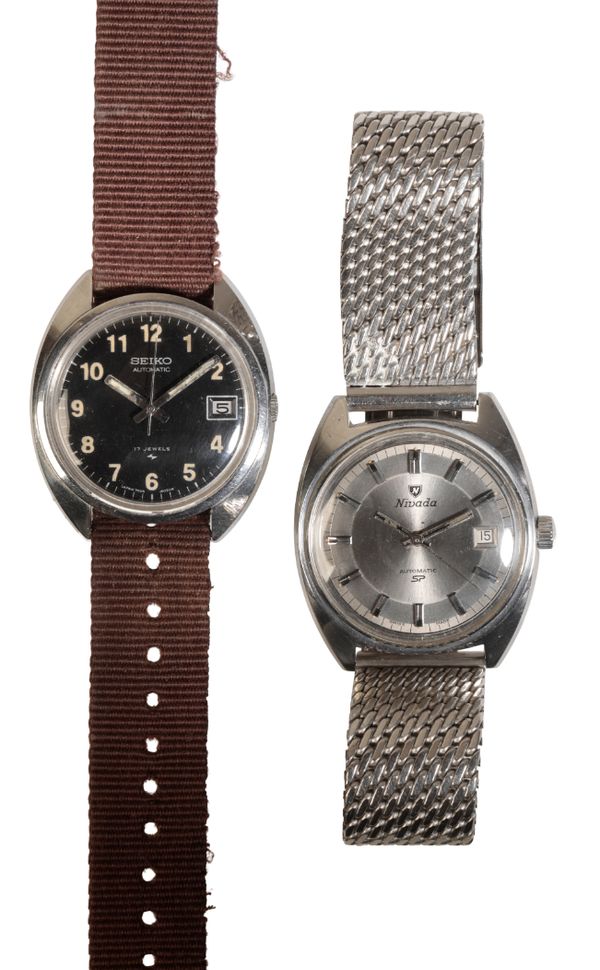 NIVADA: A STAINLESS STEEL GENTLEMAN'S BRACELET WATCH