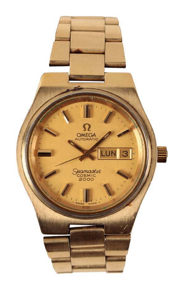 OMEGA: A SEAMASTER COSMIC 2000 GENTLEMAN'S GOLD-PLATED BRACELET WATCH