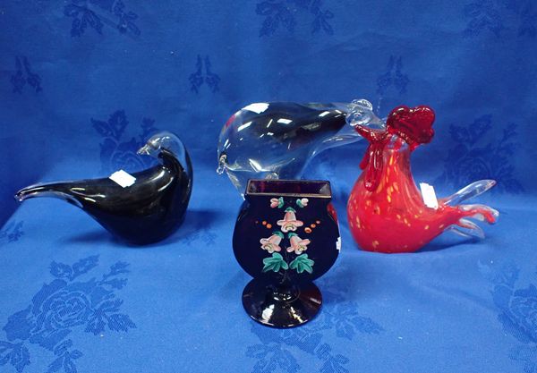 A VICTORIAN GLASS VASE AND THREE MODERN GLASS ANIMALS