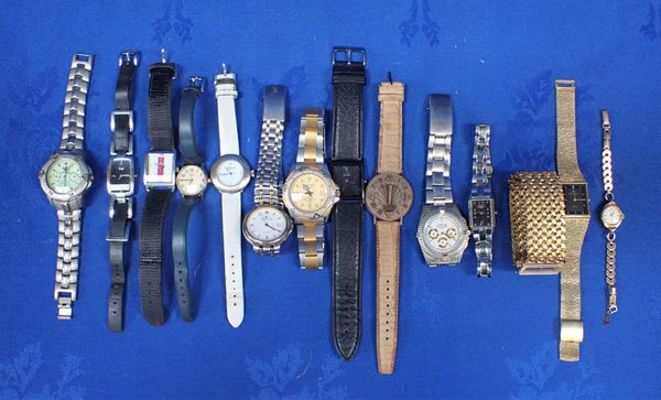 A QUANTITY OF MIXED WRISTWATCHES