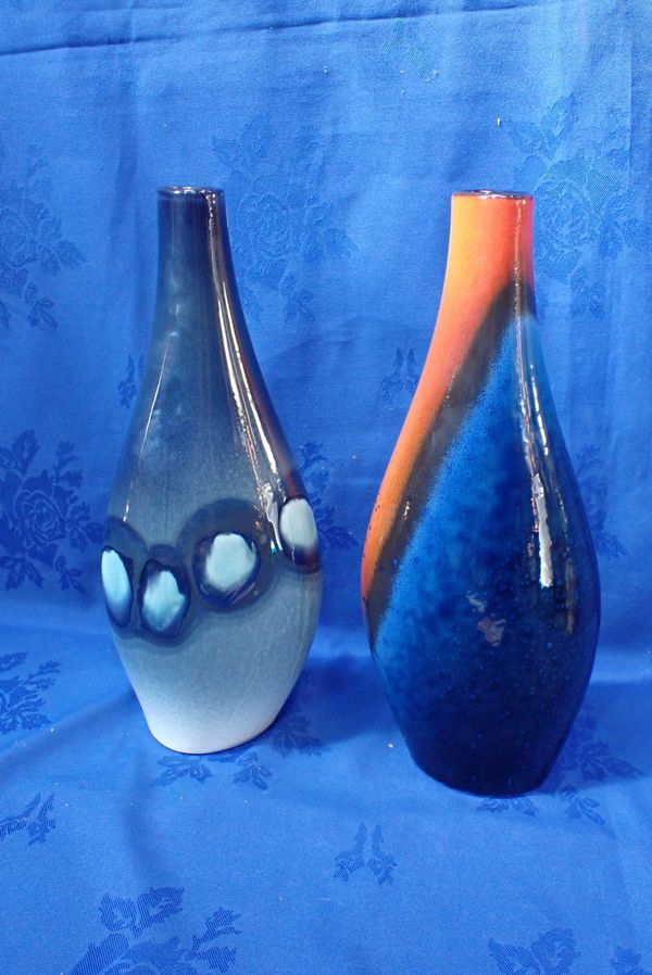 A POOLE POTTERY OCEAN ASYMMETRICAL TWIST VASE