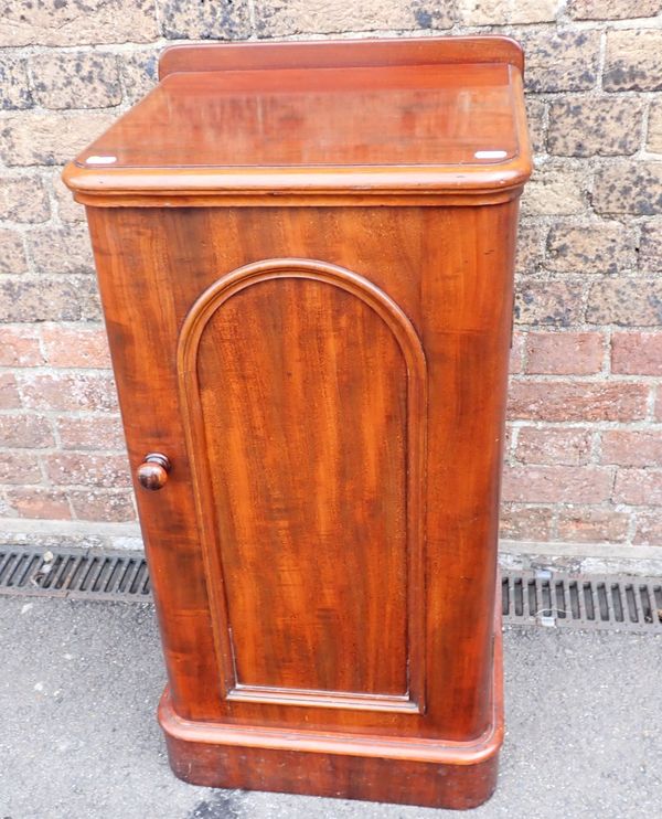 A VICTORIAN MAHOGANY BEDSIDE CUPBOARD