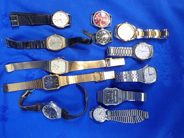 A QUANTITY OF GENTLEMAN'S WRIST WATCHES