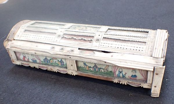 A NAPOLEONIC PRISONER-OF-WAR BOX OF BONE DOMINOES