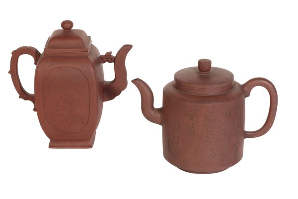 A CHINESE "YIXING" TEAPOT AND COVER