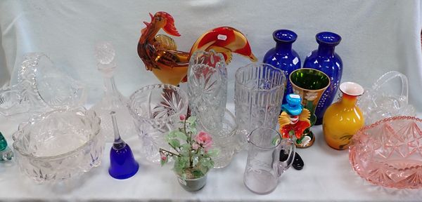 A COLLECTION OF GLASSWARE