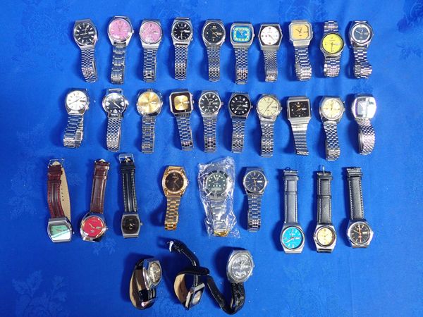 A QUANTITY OF GENTLEMAN'S WRISTWATCHES