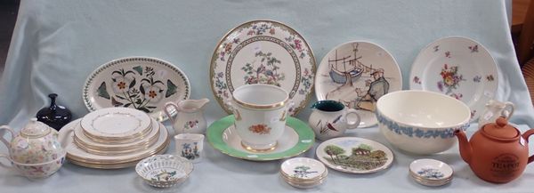 A COLLECTION OF DECORATIVE CERAMICS