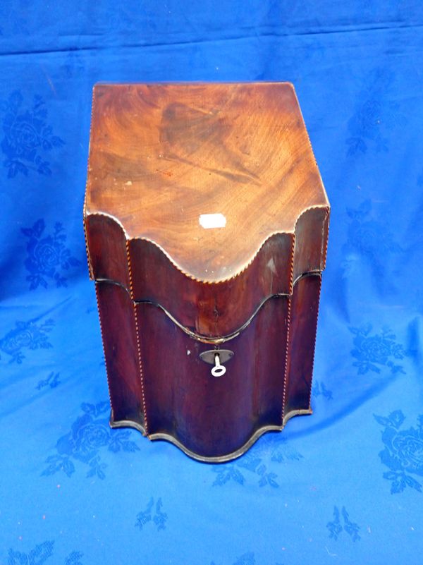 A LATE 18th CENTURY MAHOGANY STATIONERY BOX