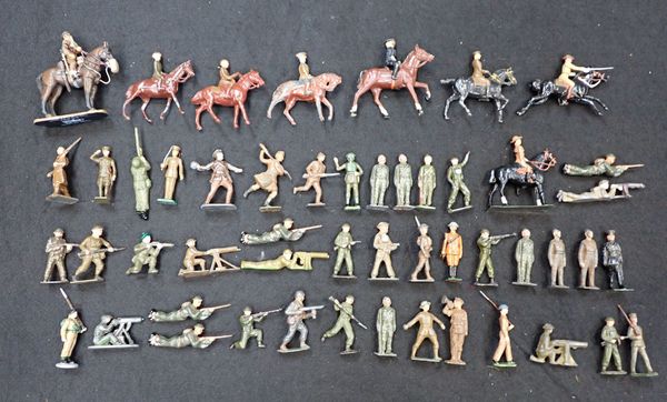 A COLLECTION OF BRITISH WORLD WAR SOLDIERS DIE-CAST MODELS