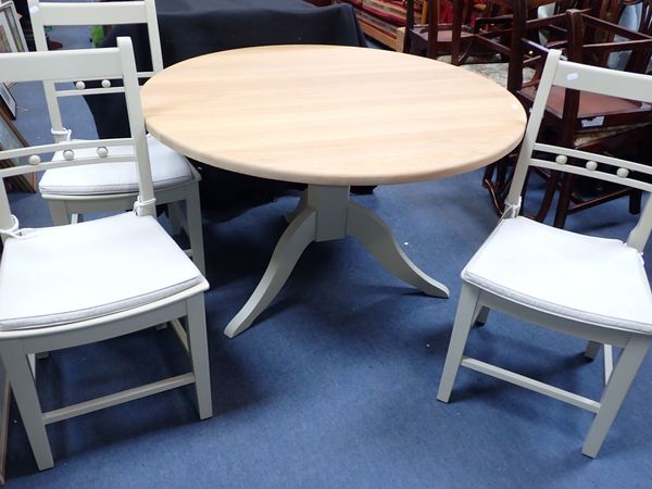 NEPTUNE: AN OAK TOPPED ROUND DINING TABLE