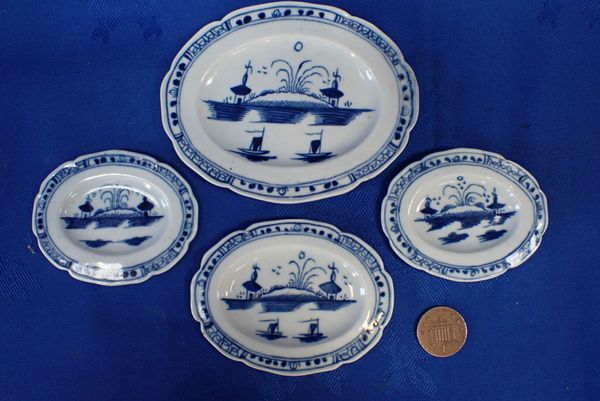 FOUR CAUGHLEY (SALOPIAN) TOY OR MINIATURE MEAT PLATES