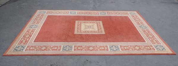 A BELGIAN RUG, IN NEOCLASSICAL STYLE; 'ROYAL PALACE' DESIGN