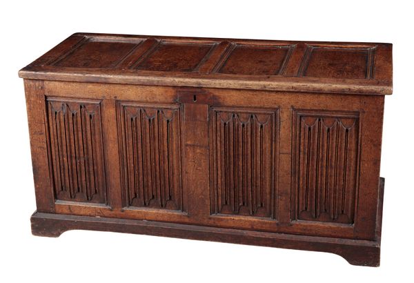 AN OAK COFFER