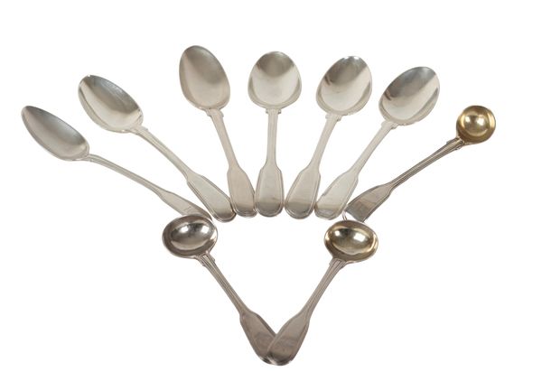 A GROUP OF SIX MIXED SILVER TEASPOONS