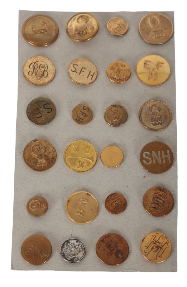 A COLLECTION OF TWENTY FOUR VARIOUS BRASS HUNT BUTTONS