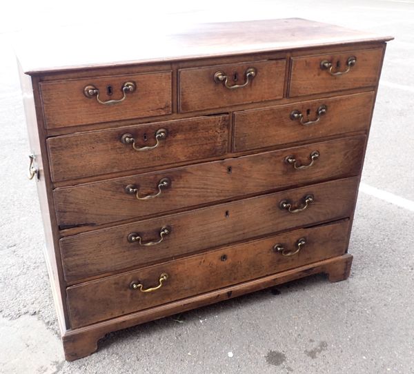 A GEORGE III MAHOGANY CHEST OF DRAWERS