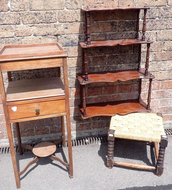 A VICTORIAN MAHOGANY HANGING SHELF