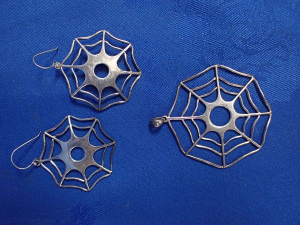 A PAIR OF SILVER  'SPIDER WEB' EARRINGS