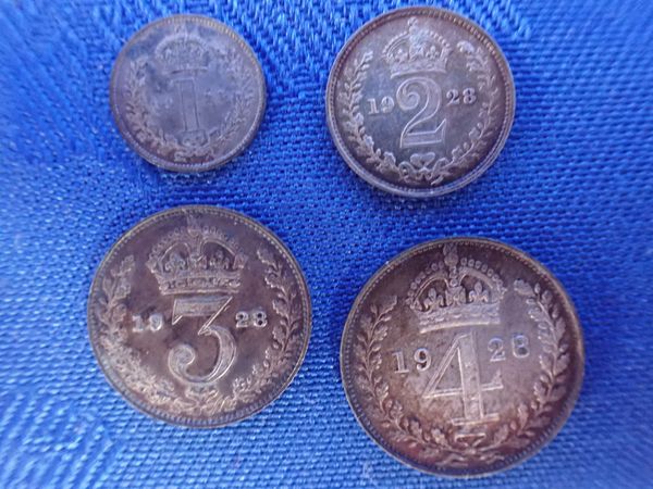 A SET OF MAUNDY COINS