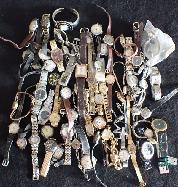 A QUANTITY OF VARIOUS LADY'S WRISTWATCHES