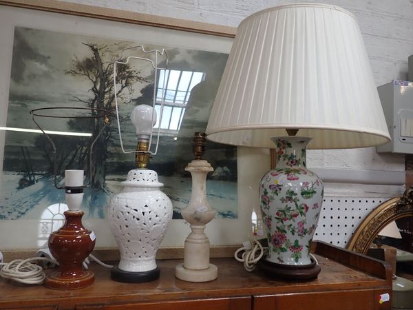 A TABLE LAMP, IN THE FORM OF A CHINESE VASE