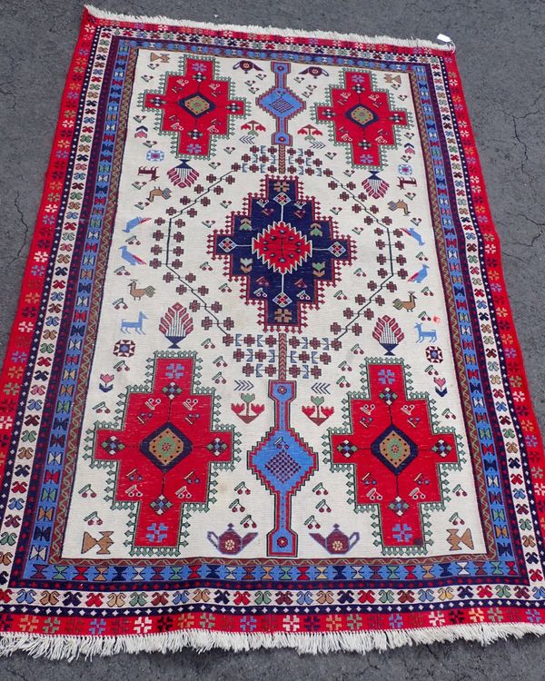 A MODERN SOUMAKH RUG, CREAM GROUND WITH COLOURFUL MOTIFS