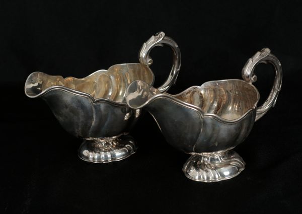 A PAIR OF SILVER SAUCE BOATS