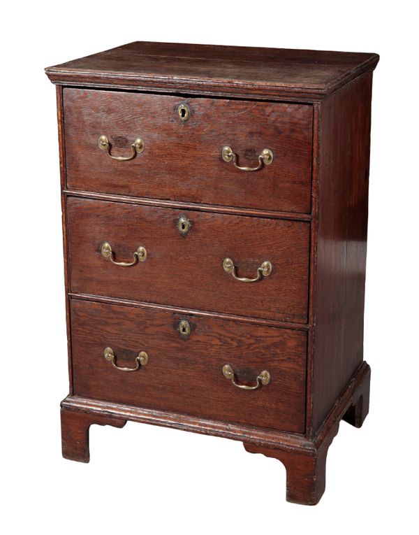 AN 18TH CENTURY OAK CHEST OF DRAWERS