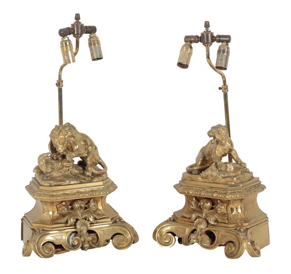 A PAIR OF GILT METAL ADJUSTABLE DESK LAMPS OF 19TH CENTURY FRENCH DESIGN