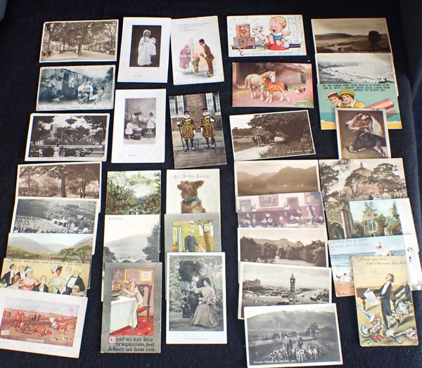 A SMALL QUANTITY OF EARLY 20TH CENTURY POSTCARDS