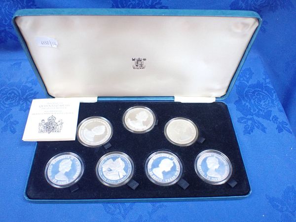 THE ROYAL MINT "QUEEN ELIZABETH THE QUEEN MOTHER 80TH BIRTHDAY" PROOF CROWN SET