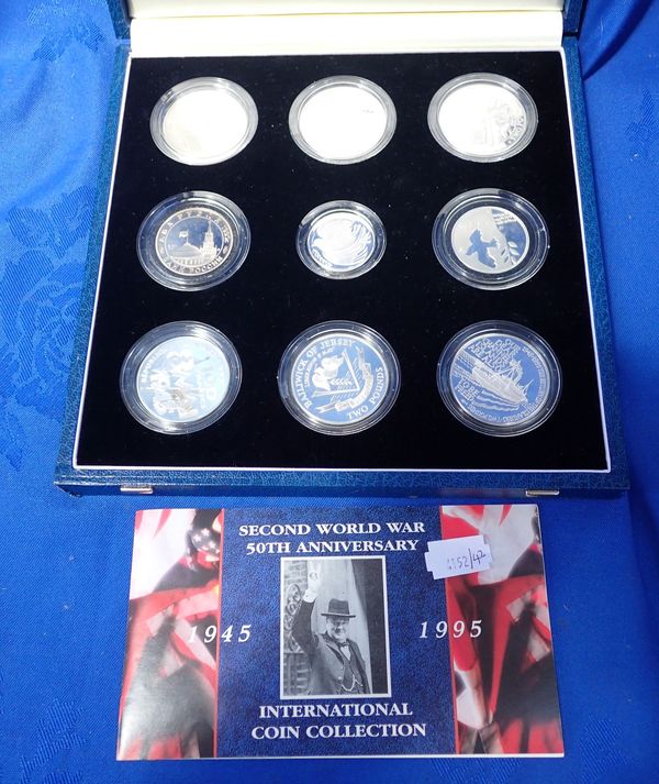 THE ROYAL MINT:  SECOND WORLD WAR 50TH ANNIVERSARY 1945 - 1955 INTERNATIONAL COIN COLLECTION