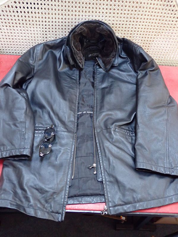 A MAN'S LEATHER COAT