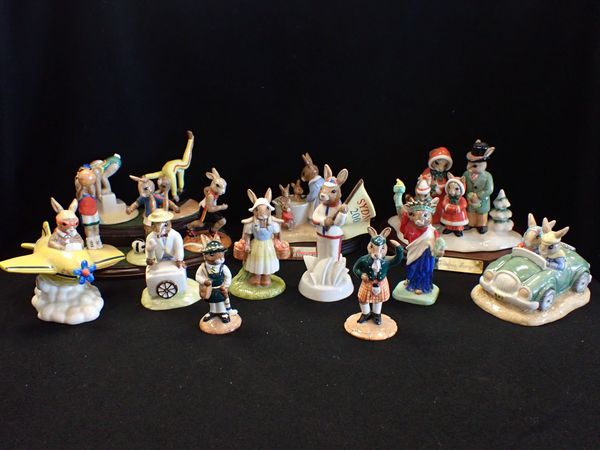 A COLLECTION OF ROYAL DOULTON BUNNYKINS FIGURINES