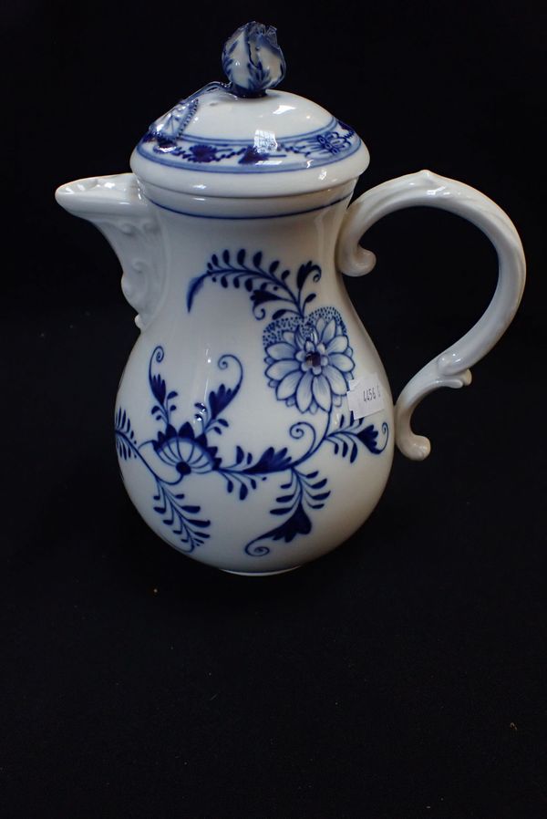 A MEISSEN ONION PATTERN COFFEE POT