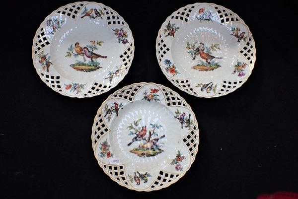 THREE CONTINENTAL DISHES, PAINTED WITH BIRDS