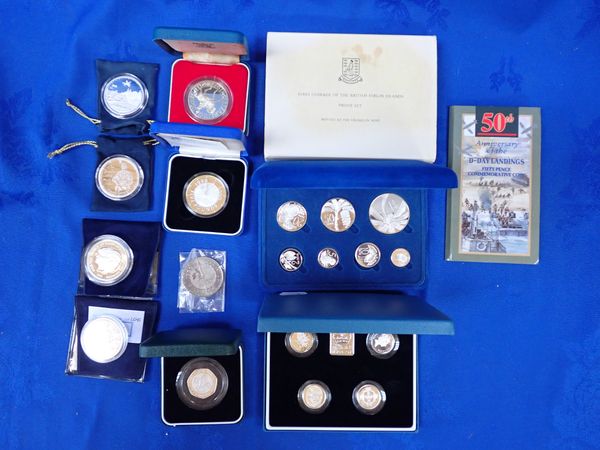 ROYAL MINT: A SILVER PIEDFORT £1 COIN SET