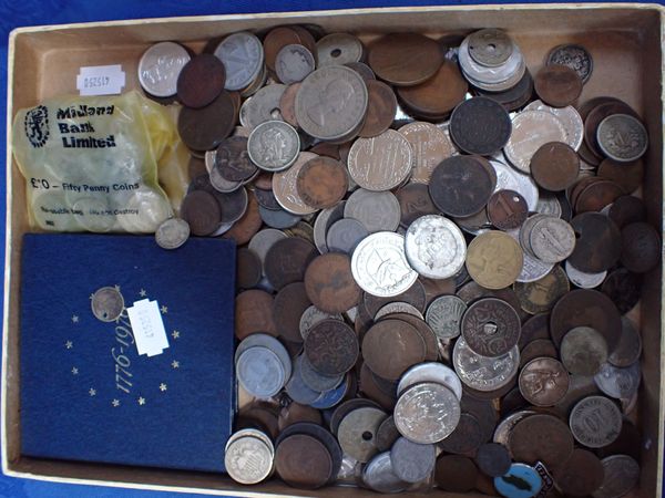 A QUANTITY OF MIXED BRITISH AND EUROPEAN COINS