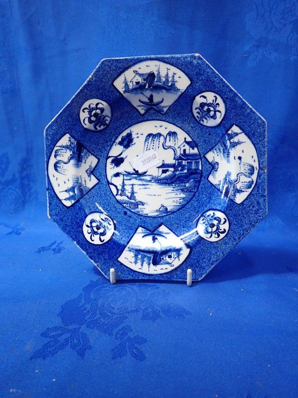 A BOW PORCELAIN OCTAGONAL DISH