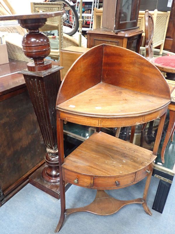 A GEORGE III MAHOGANY CORNER WASHSTAND