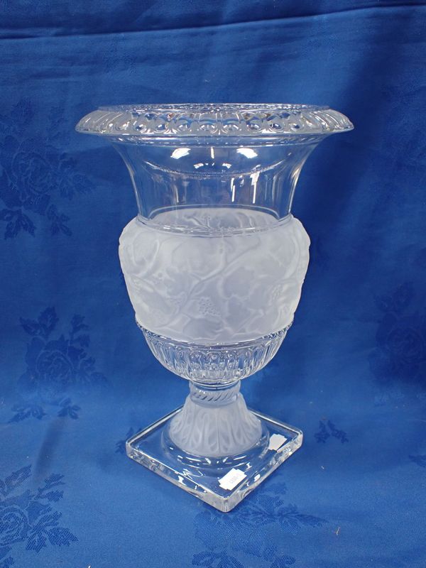 20TH CENTURY BOHEMIAN GLASS VASE